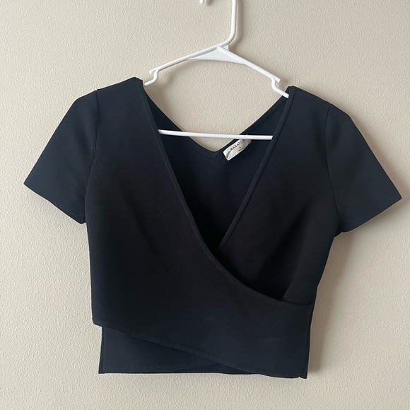 Aritzia Tops - NWOT Sculpt Knit Cross-Front Top from Babaton